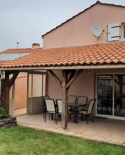 Maison De Village 4 A 6 Pers A 5 Min De La