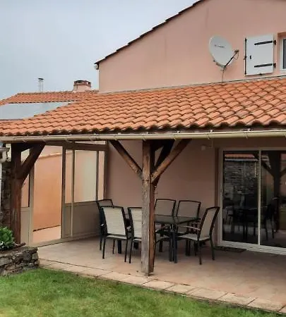Maison De Village 4 A 6 Pers A 5 Min De La